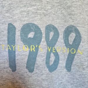Taylor Swift 1989 Spotify Limited Edition Sweatshirt NWOT - L